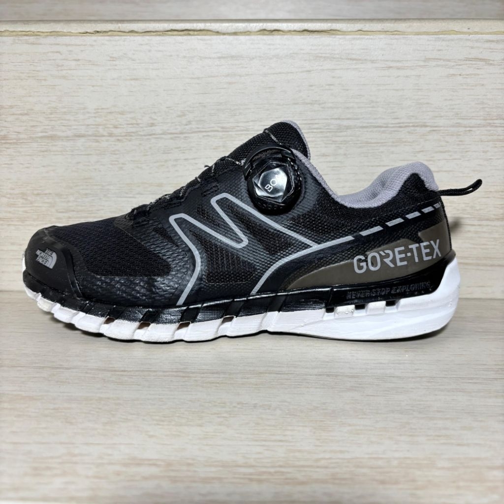 SEPATU OUTDOOR TREKKING HIKING & RUNNING TNF BOA SYSTEM / TALI PUTAR SECOND ORIGINAL  [ MURAH ]