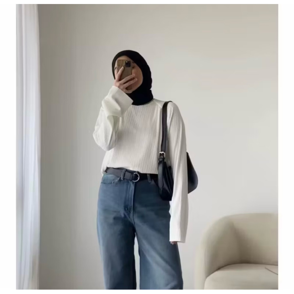 Camille Top // Overlong Sleeve // Knit Top // Pleats Top