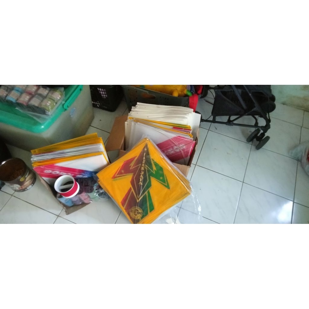 layangan Sukhoi standar