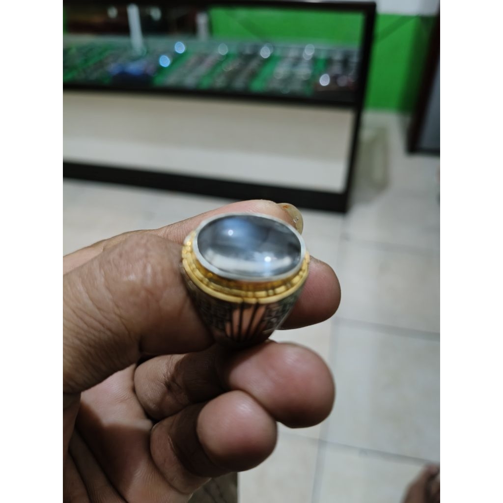 batu biduri bulan air laut srilanka