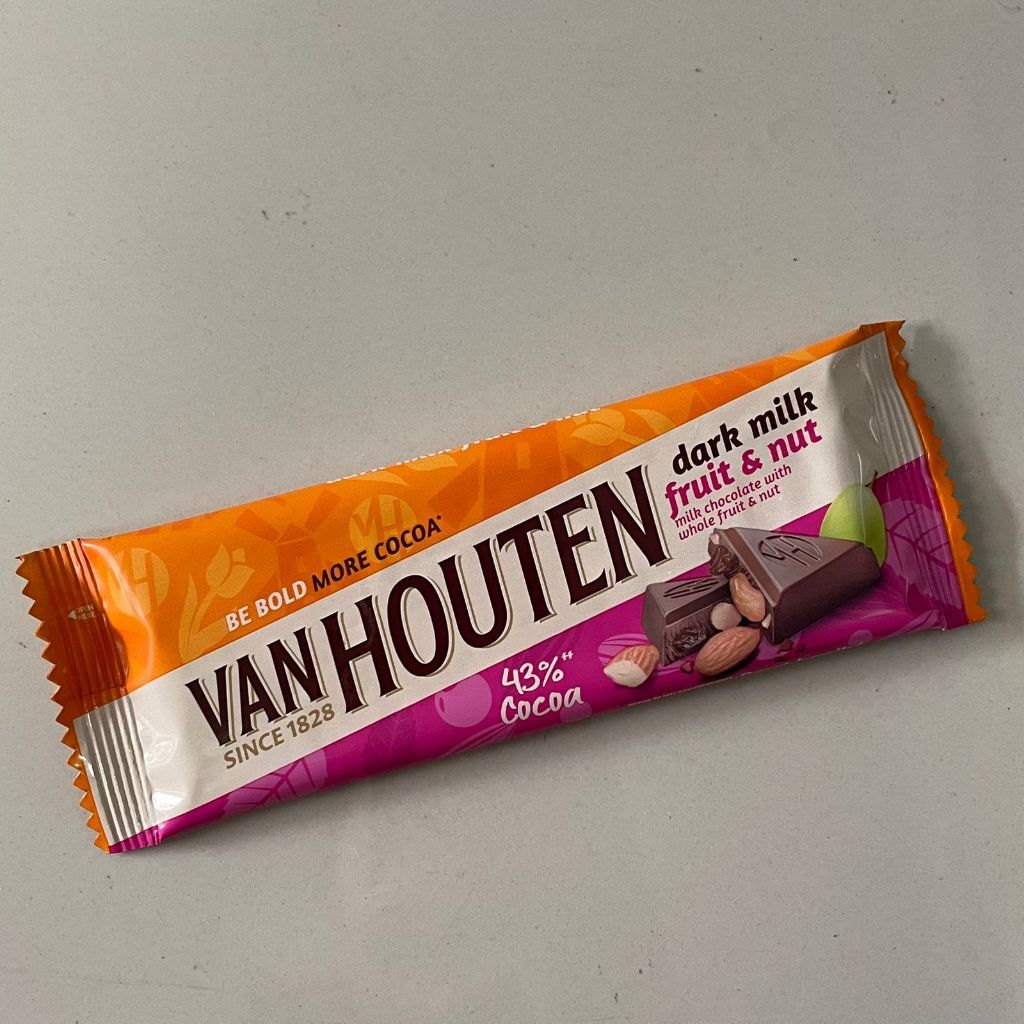 

MAKANAN RINGAN COKELAT BATANG VAN HOUTEN / Van Houten Dark Milk Fruit Nut - 140Gram