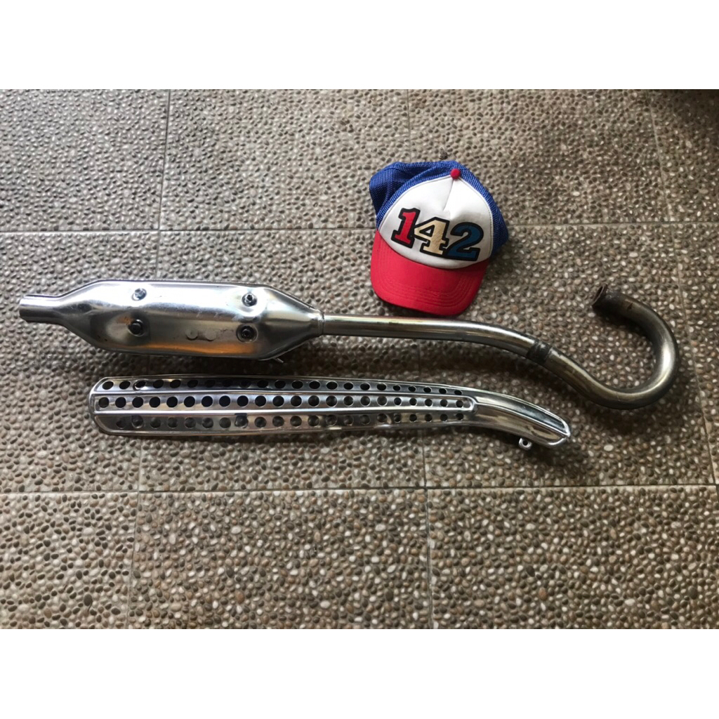 Knalpot Honda CL100s Original dan box samping kanan Honda CL100s gold original