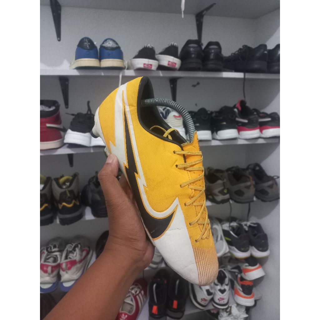 sepatu ball nike second