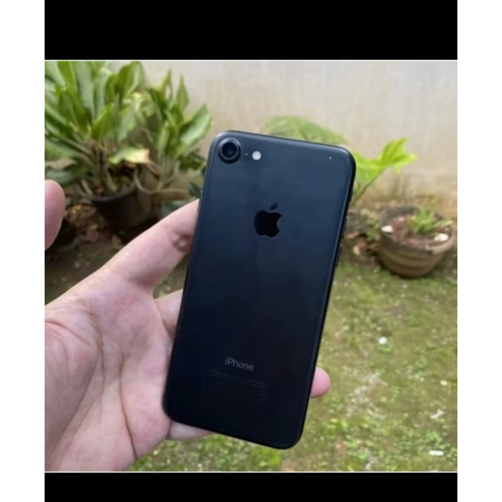 Iphone 8 64gb resmi tidak ada minus