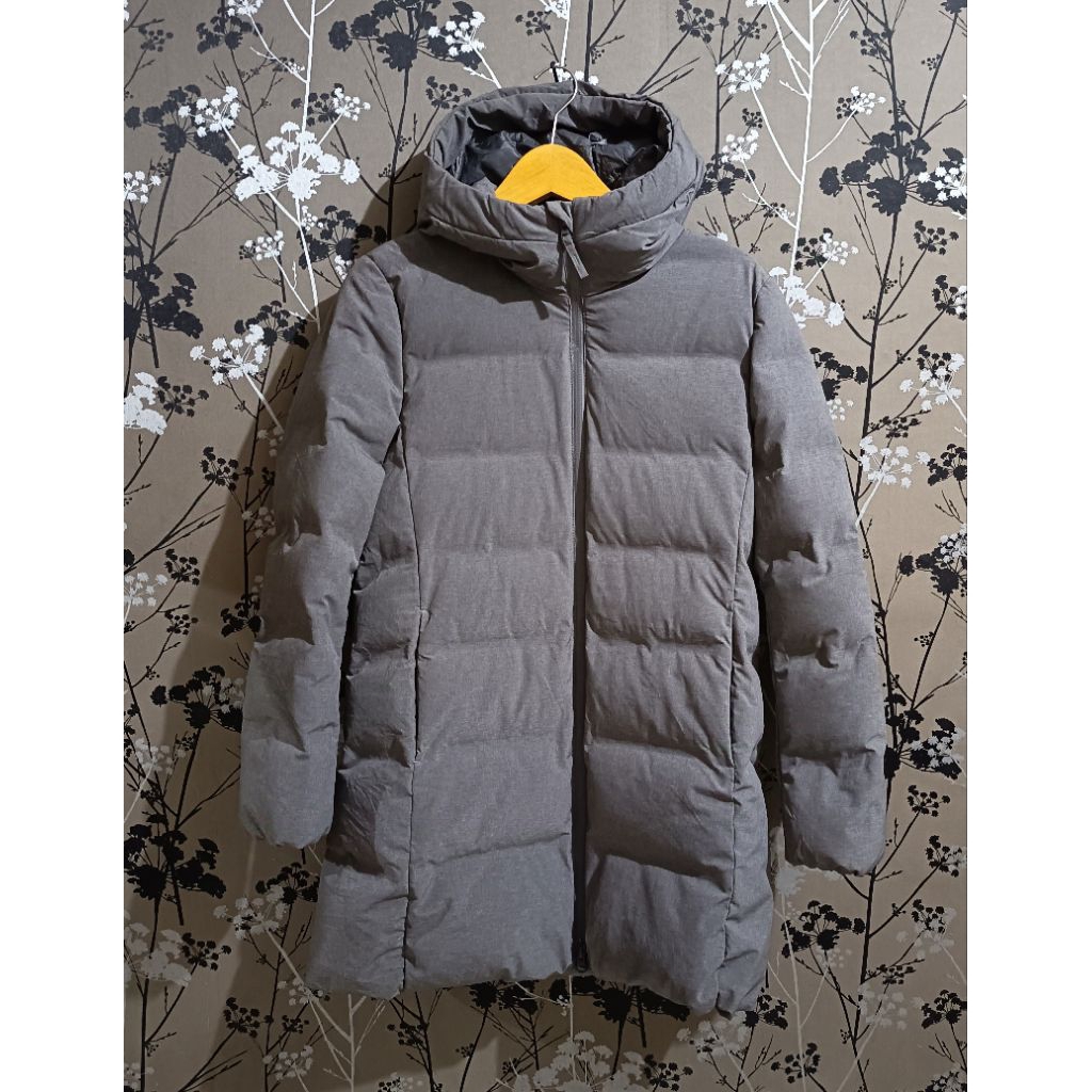 JAKET BULANG SEAMLESS UNIQLO