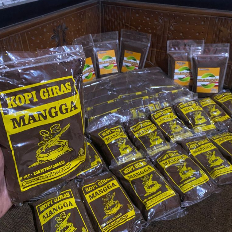 

KOPI GIRAS MANGGA, COCOK UNTUK WARKOP // AROMA KHAS DESA LOKAL JAWA ( 1/4 Kg)