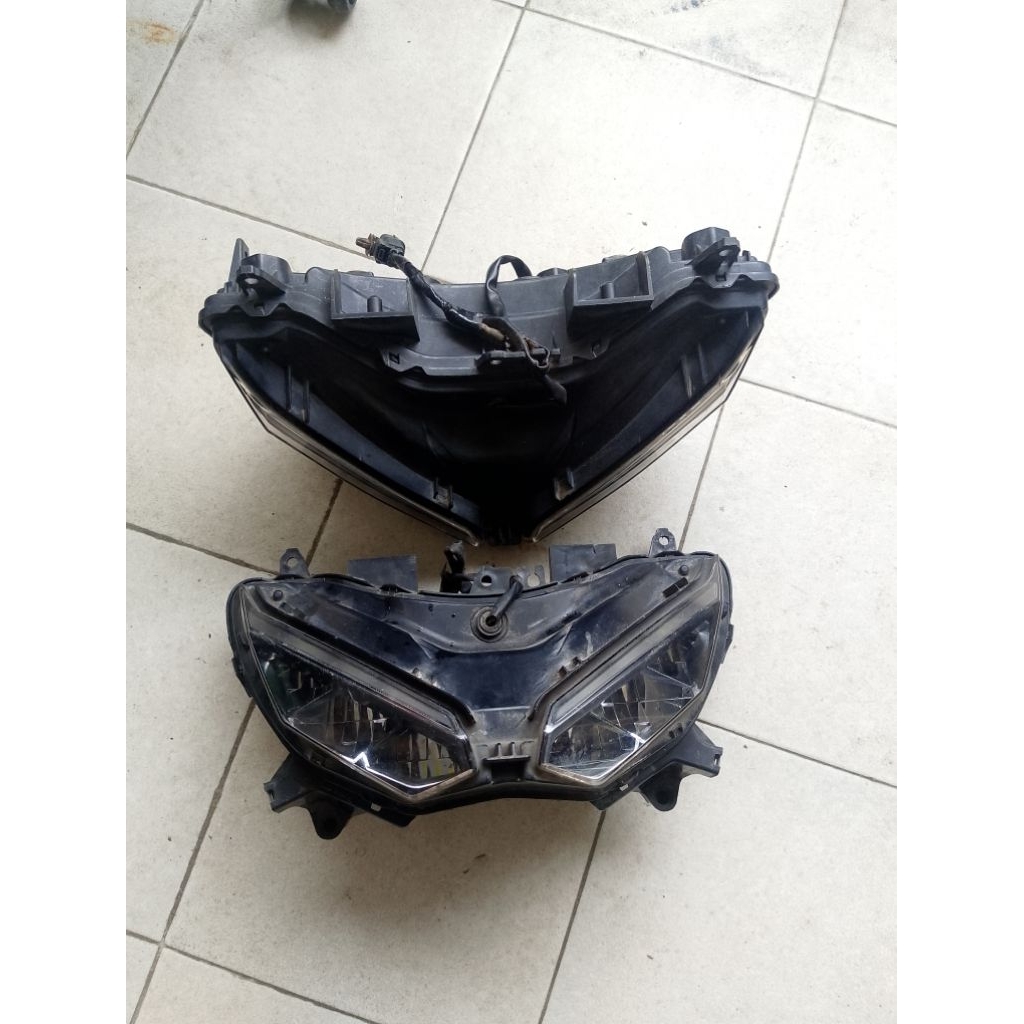 Lampu depan CBR 150R Facelift - Headlamp Headlight CBR 150R Original