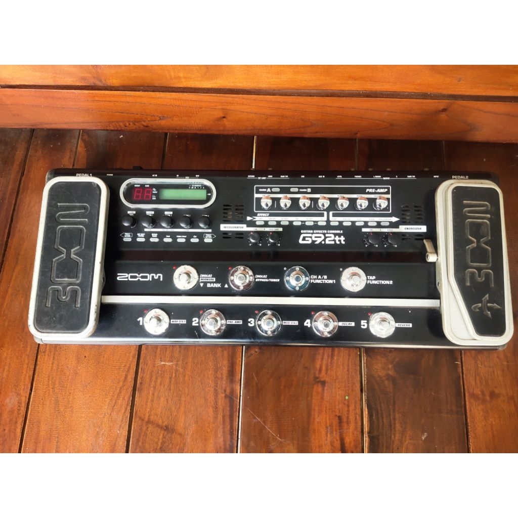 EFEK GITAR ZOOM G9.2TT KONDISI MULUS NORMAL
