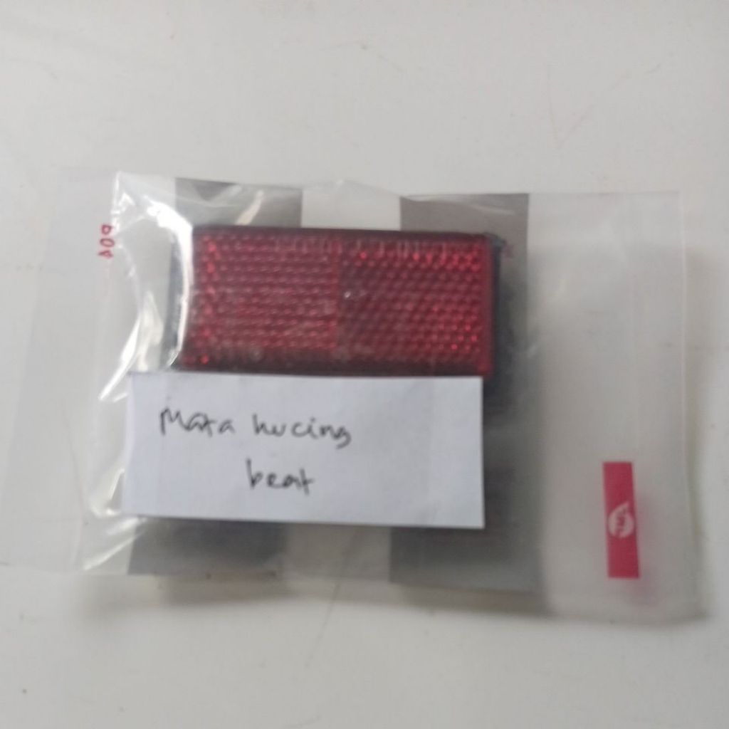 mata kucing honda beat