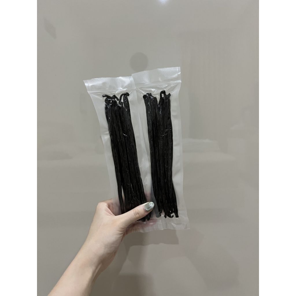

VANILLA BEAN PREMIUM 50GRAM / BIJI VANILLA / BIJI VANILI