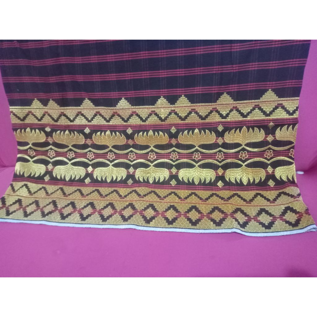 Sarung tapis adat lampung bordir motif SIGER nan cantik