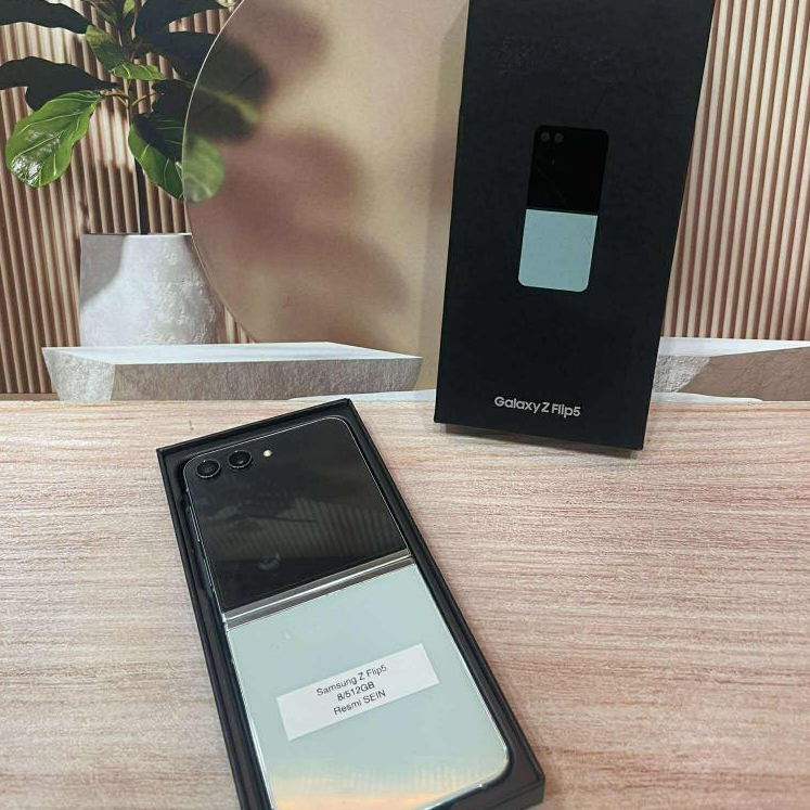 Samsung Galaxy Z Flip 5 8/512 Second Original Ex Garansi SEIN