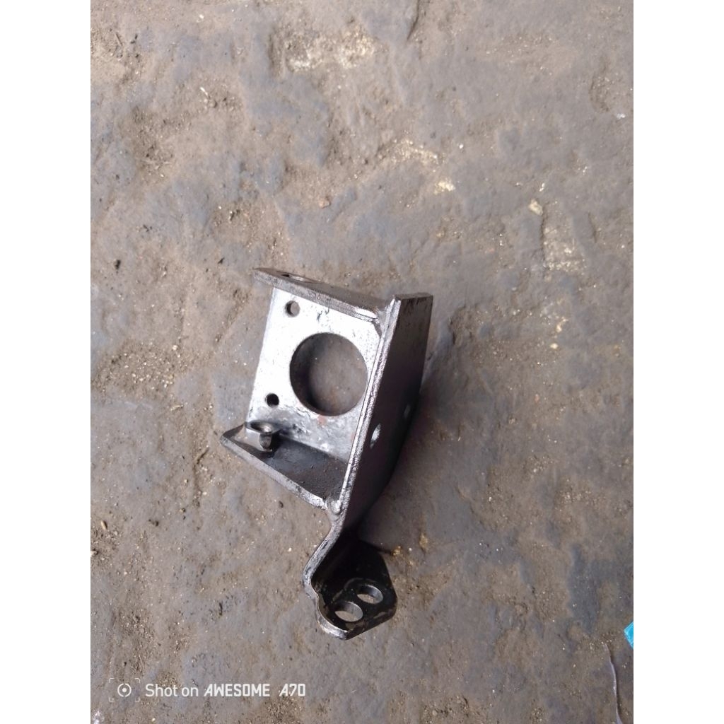 Bracket Stelan Dinamo Amper Futura karburator Original copotan