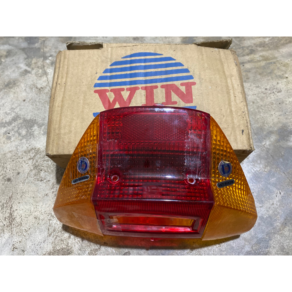 Kaca mika stop + sein belakang honda astrea prima mika lampu belakang + sen prima