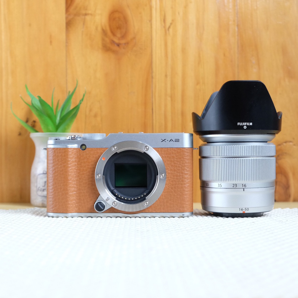 Fujifilm XA2 Lensa XC 16-50mm F3,5-5,6 OIS Second mulus bergaransi 7 hari