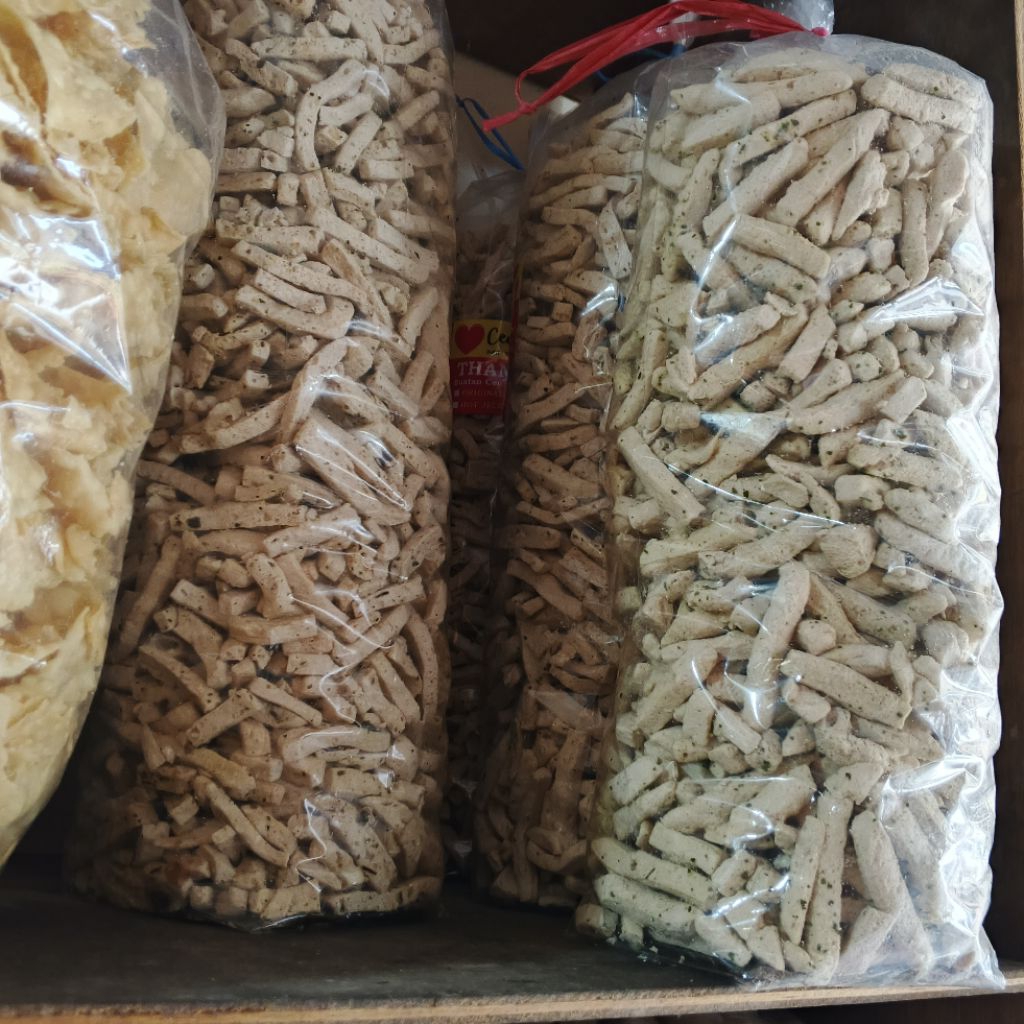 

basreng daunjeruk basreng pedas/ori basreng200/400gram gurih renyah cemilan bandung ..cemilan murah gratis ongkir