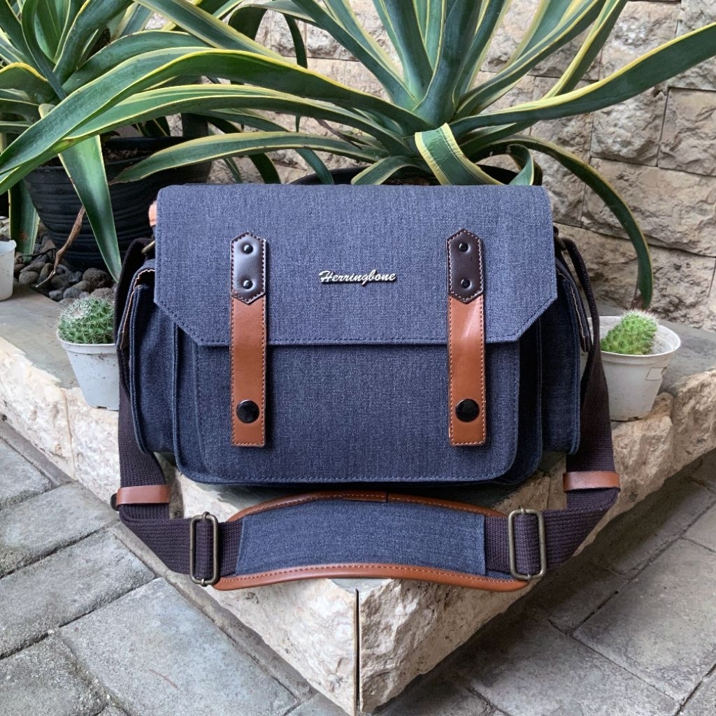HERRINGBONE PAPAS POCKET MEDIUM MESSENGER BAG NAVY DSLR CASE CAMERA BAG