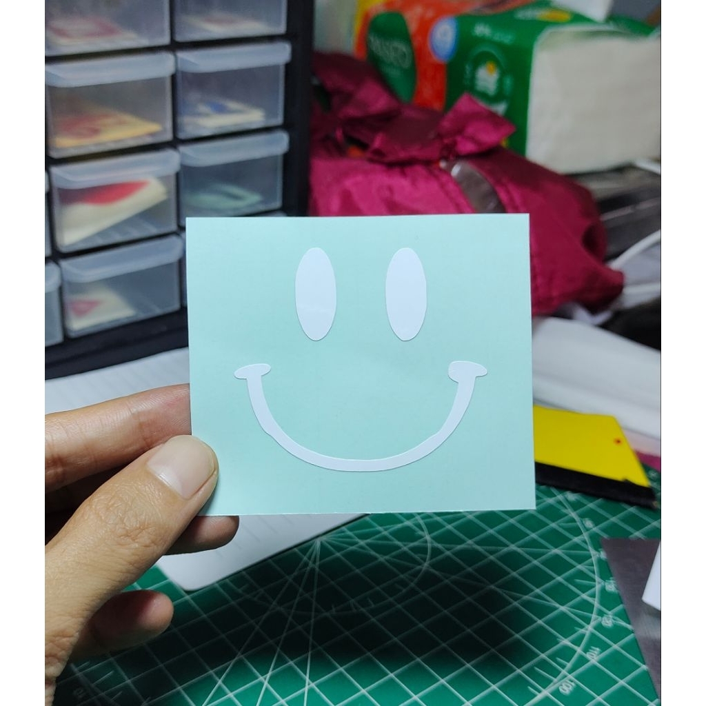 

stiker senyum sticker cutting keren murah custom