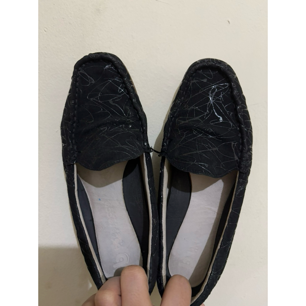 Sepatu Wanita Slip on /Loafers wanita suede Size 37