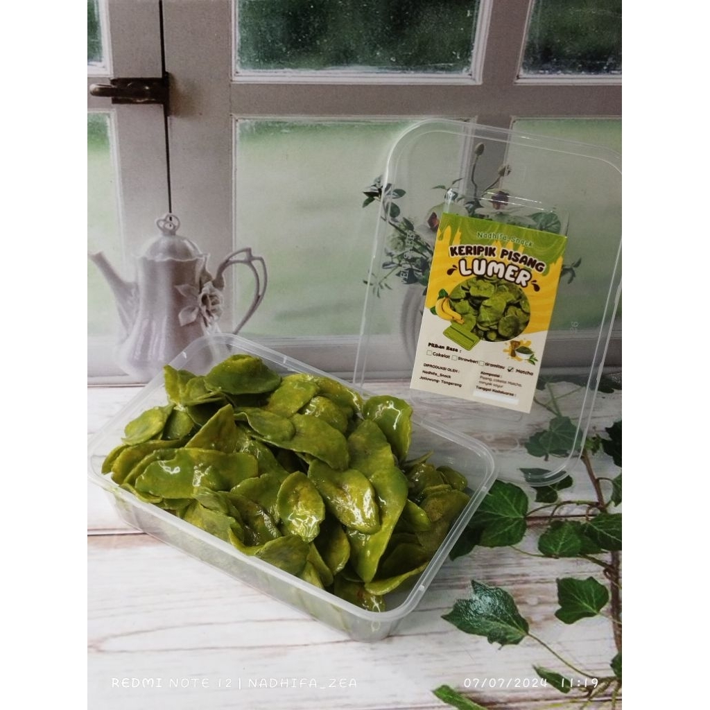 

keripik pisang coklat Nadhifa Snack ukuran thinwall 500ml