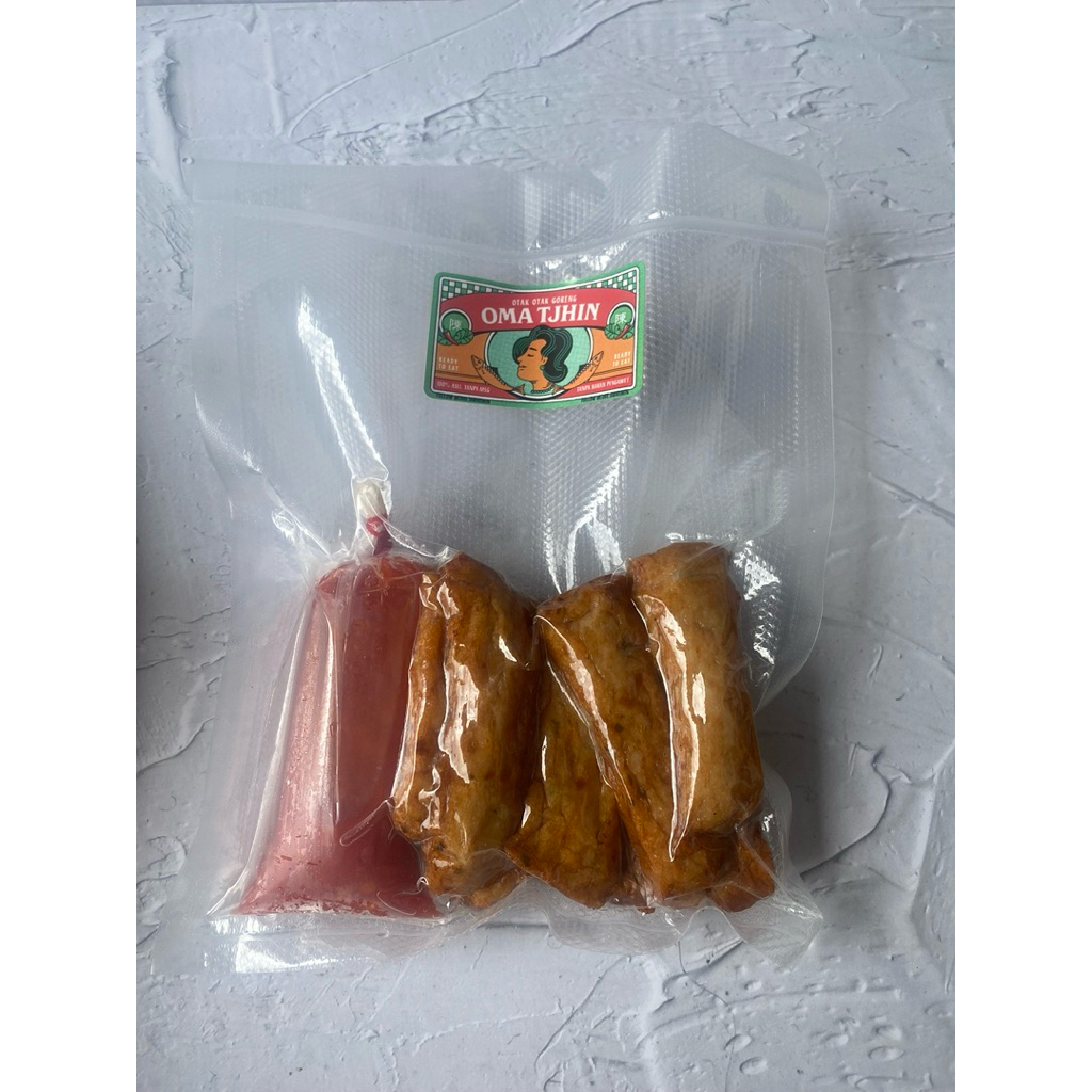 

OTAK2 GORENG FROZEN OMA TJHIN ( 1 Pack isi 10 pcs + Sambal Merah )