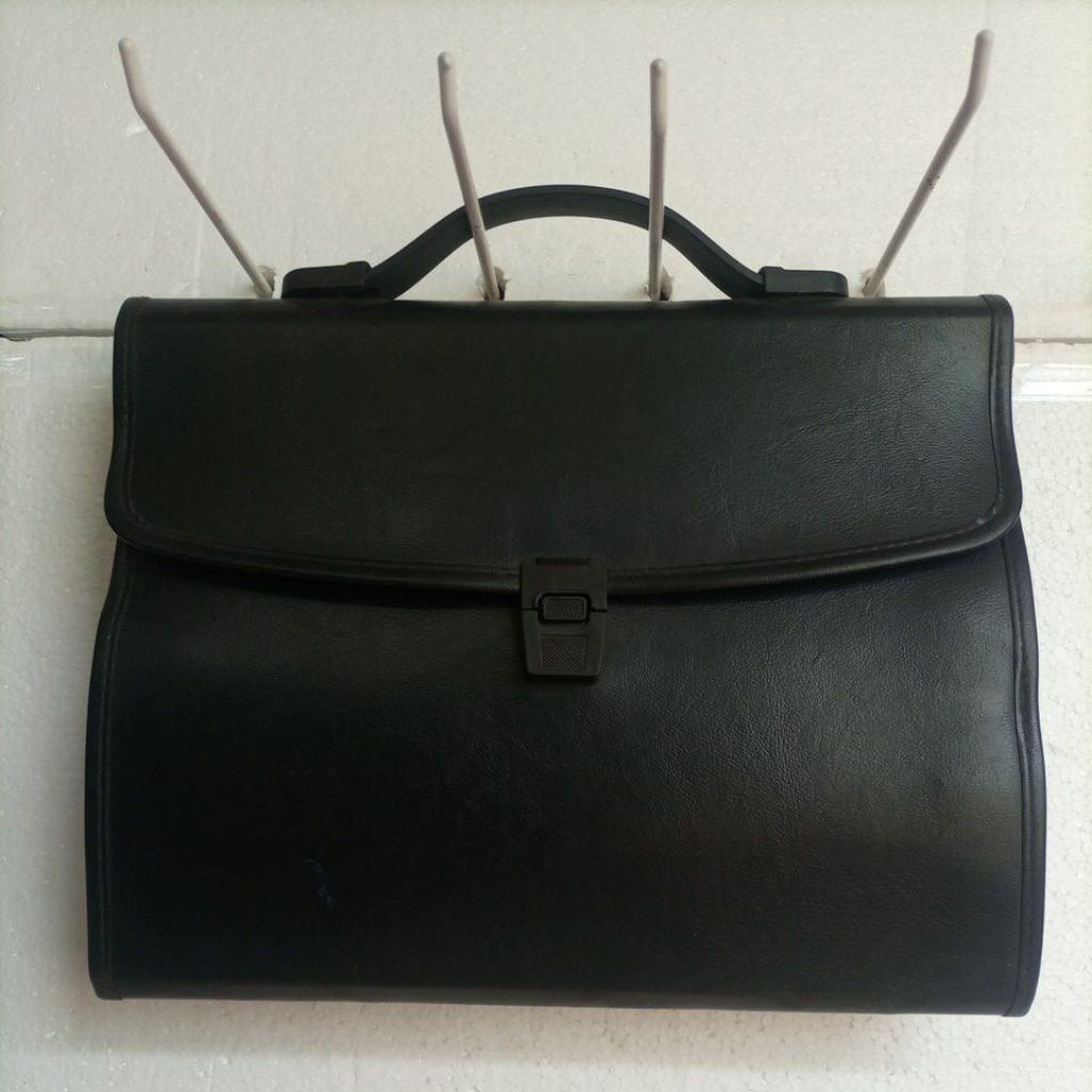 

File Bag-Synthetic Leather Bag-alas-35cm-tinggi-25cm-preloved