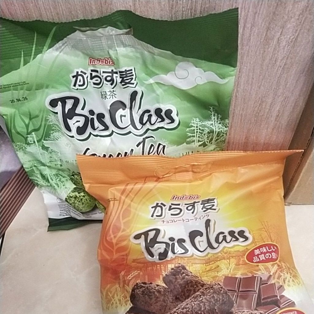

Bisclass makanan ringan salut coklat/greentea
