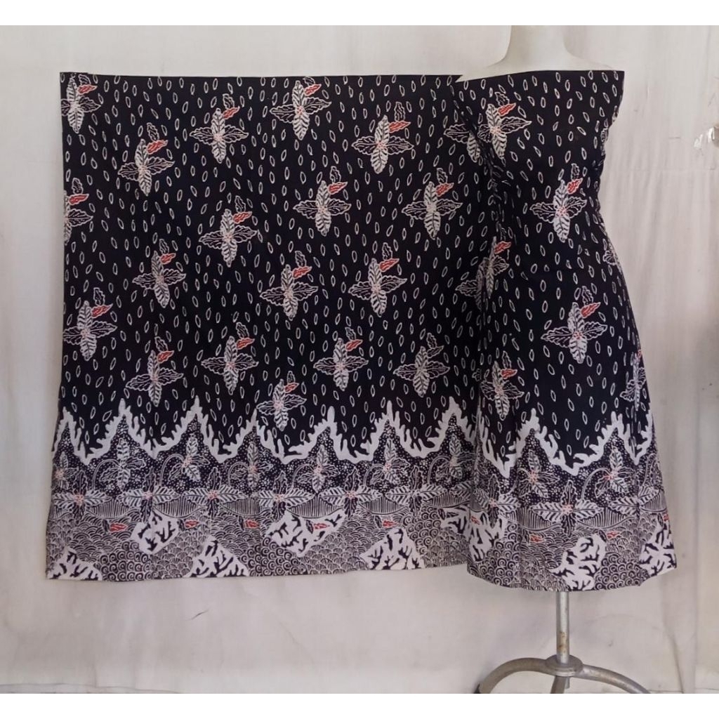 KAIN BATIK TULIS MADURA HITAM PUTIH