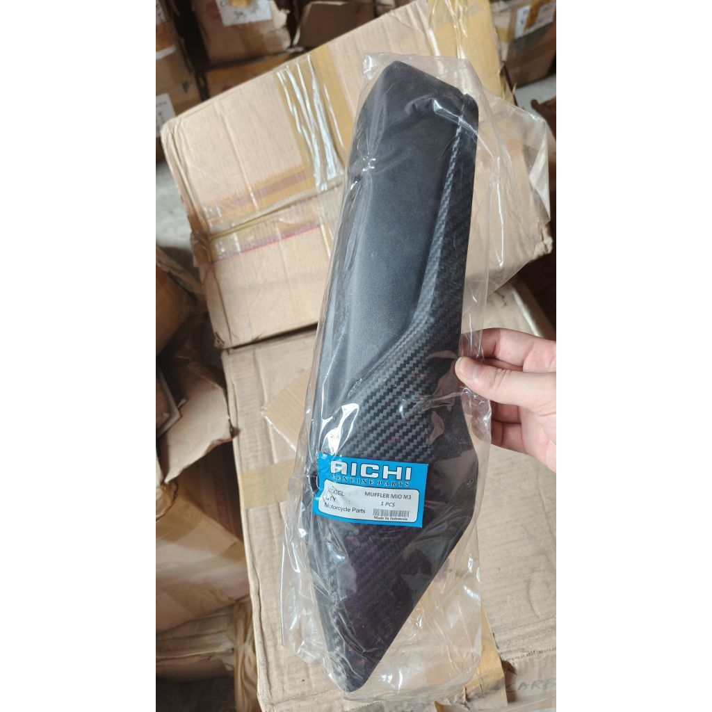MUFFLER MOTOR CARBON FIBER PELINDUNG KNALPOT COVER MOTOR MIO M3 MUFFLER KNALPOT ANTI PANAS HITAM AIC