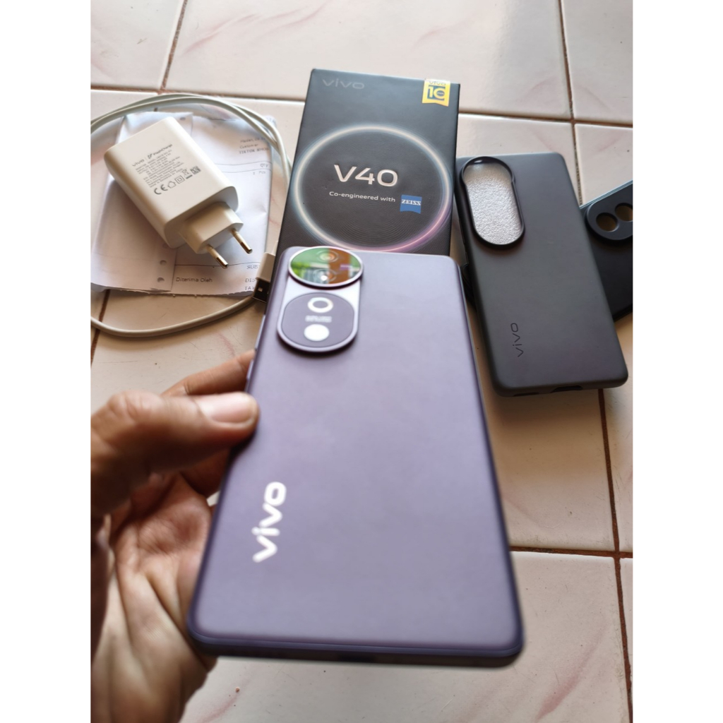 Vivo V40 5G | 12/256 GB (second)