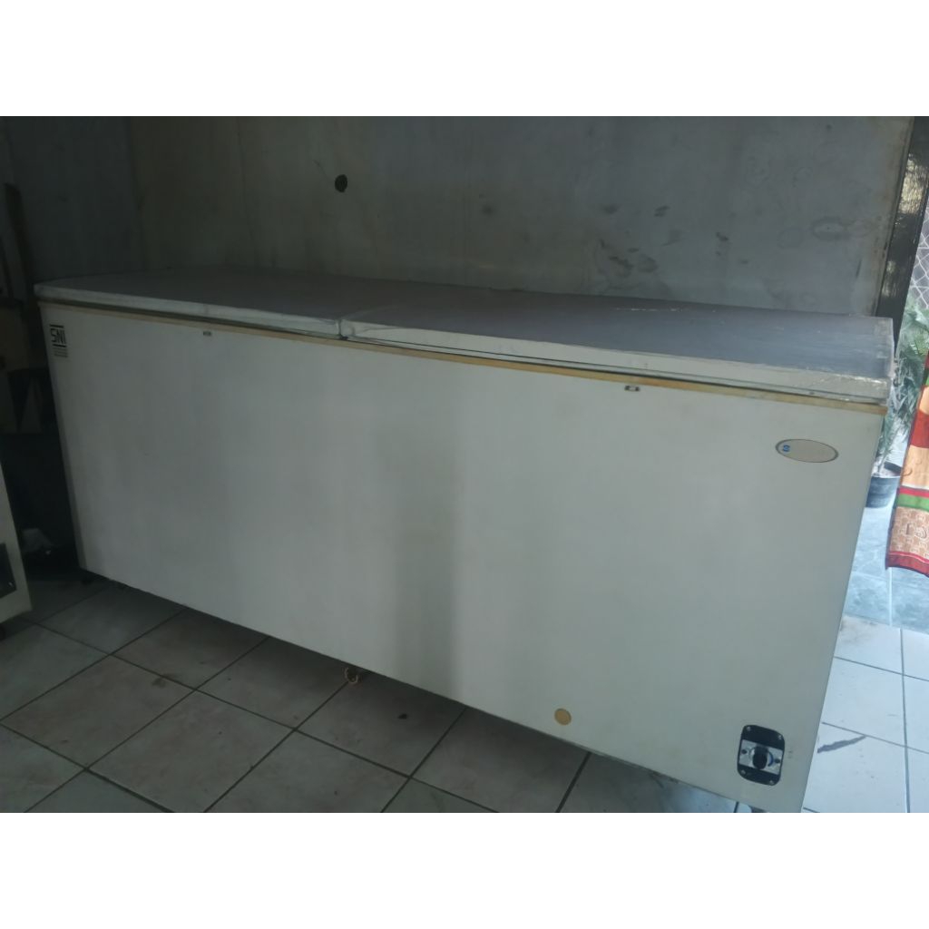 FREEZER BOX SECOND BEKAS 600 LITER SANSIO