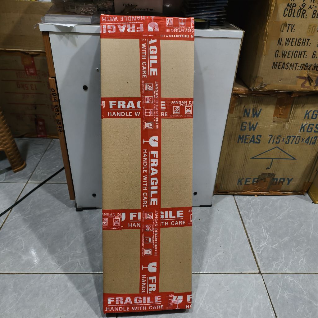 

KARDUS PACKING RAKET lengkap FRAGILE