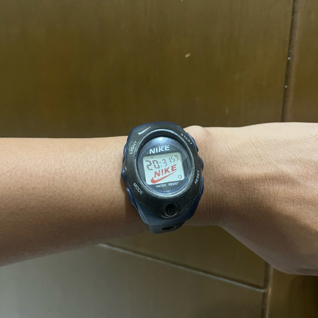 jam tangan nike vintage