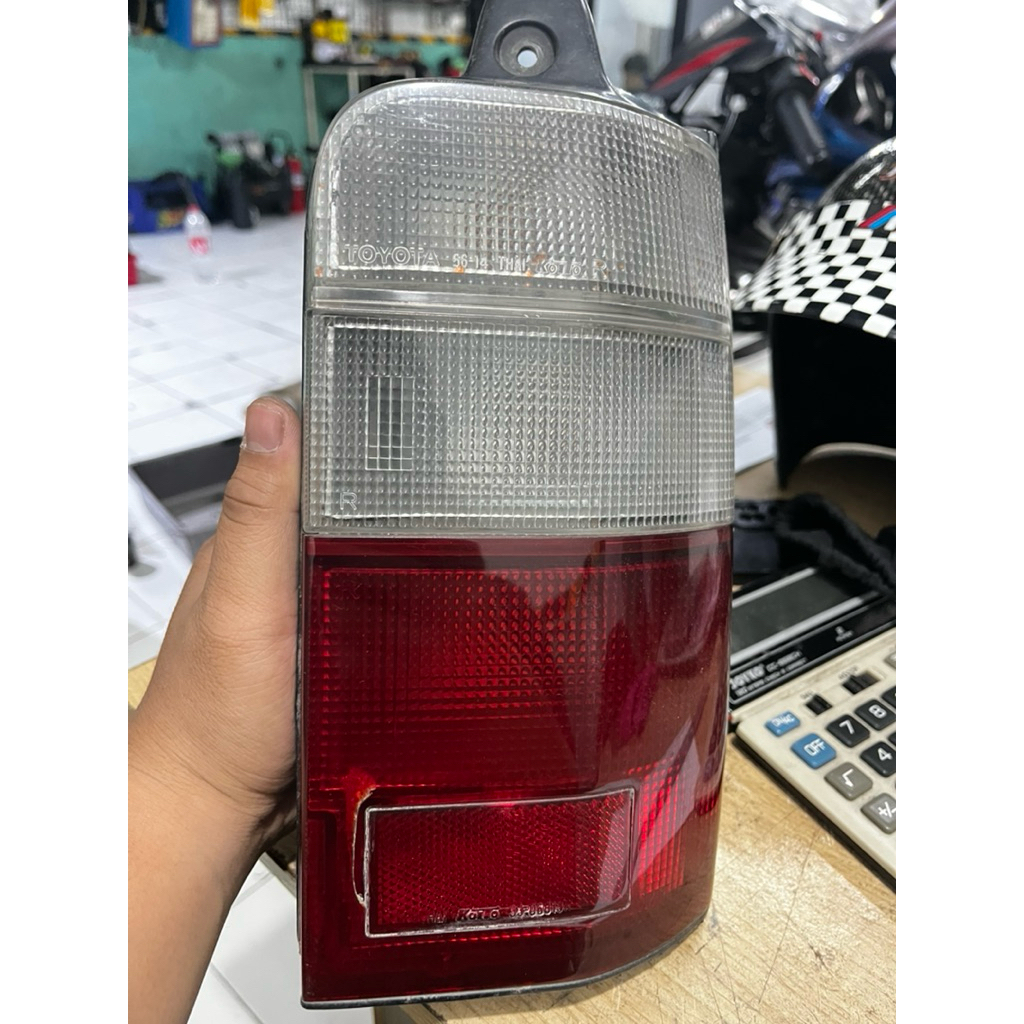 stoplamp stop lamp / lampu belakang copotan kijang krista 2001