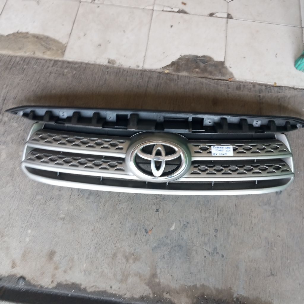 Grill fortuner 2010