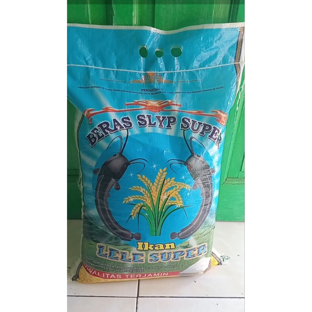 

Beras Super 10 kg Rojolele