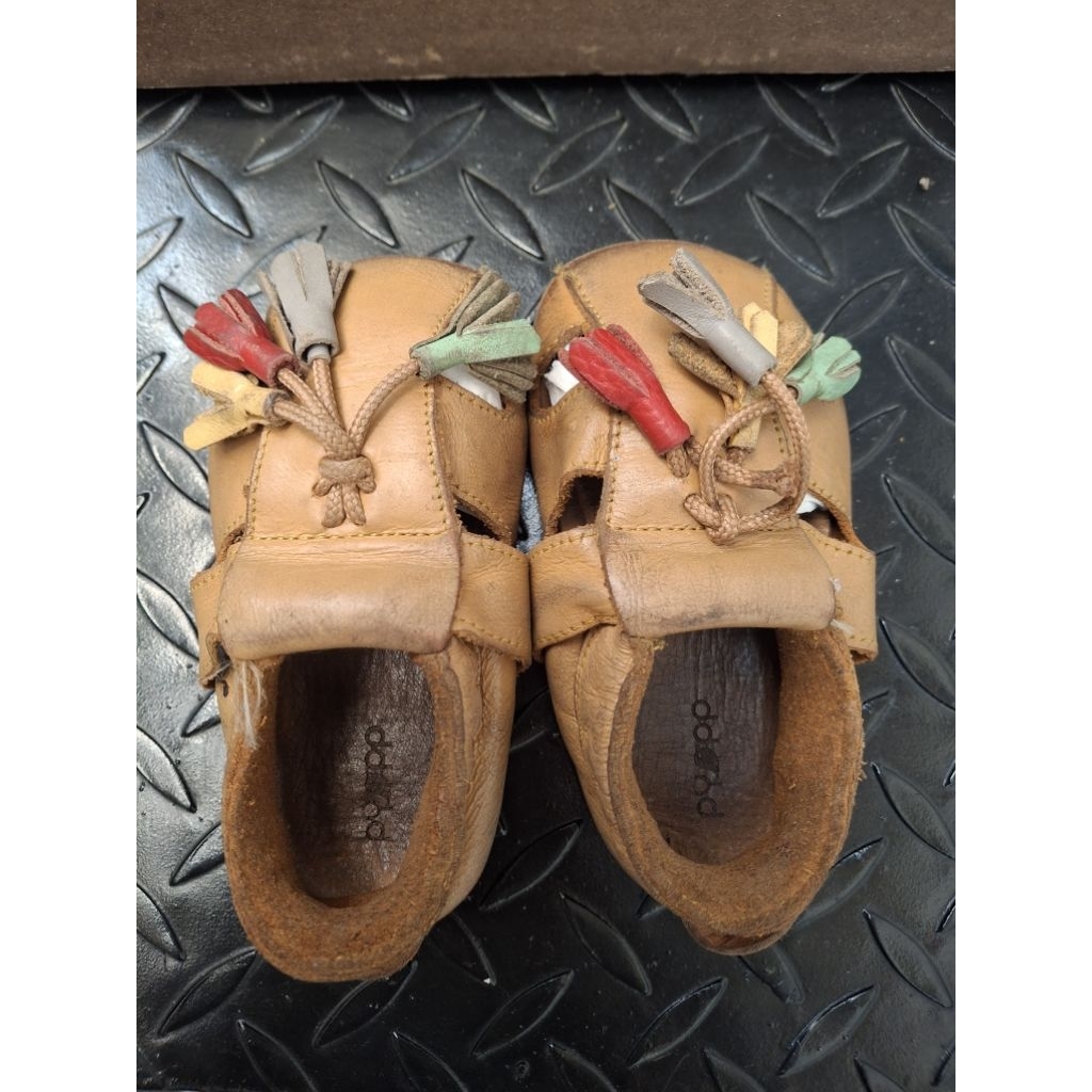 Pyopp preloved bora moccasins