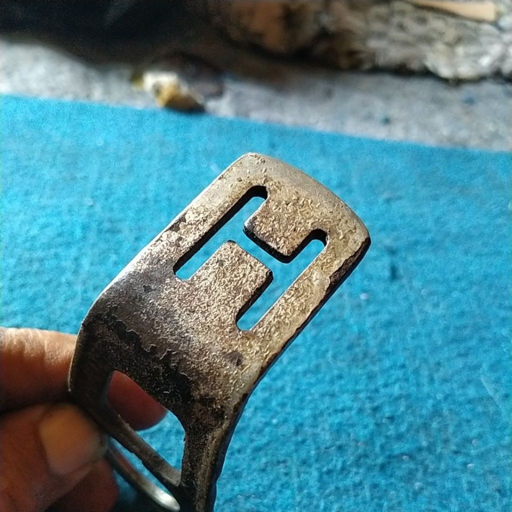 Holder lampu sepeda onthel original Hercules enggland