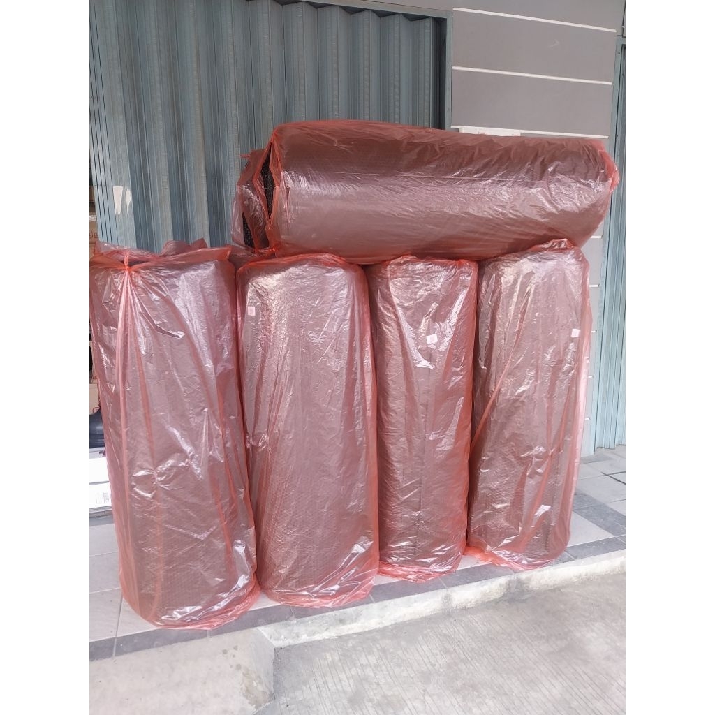 

BUBBLEWRAP 125X50CM 3KG WARNA HITAM TEBAL MURAH MERIAH