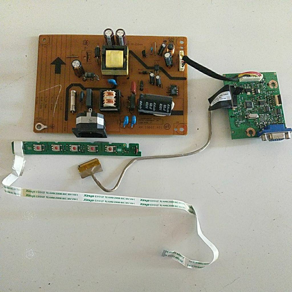 Satu Set Mesin Monitor LG FLATRON W1643S