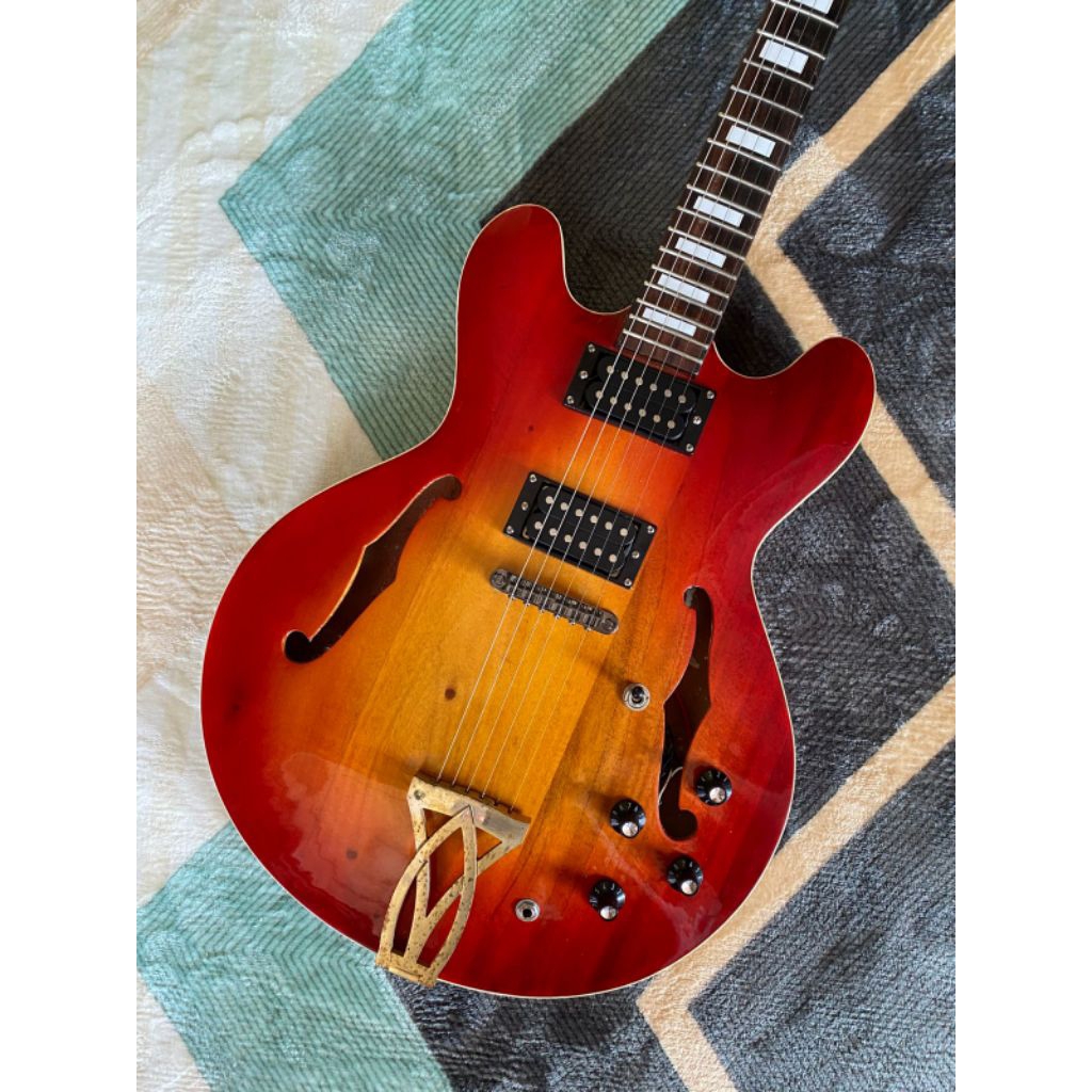 Gitar Elektrik Gibson semi hollow redcherry sunbrust
