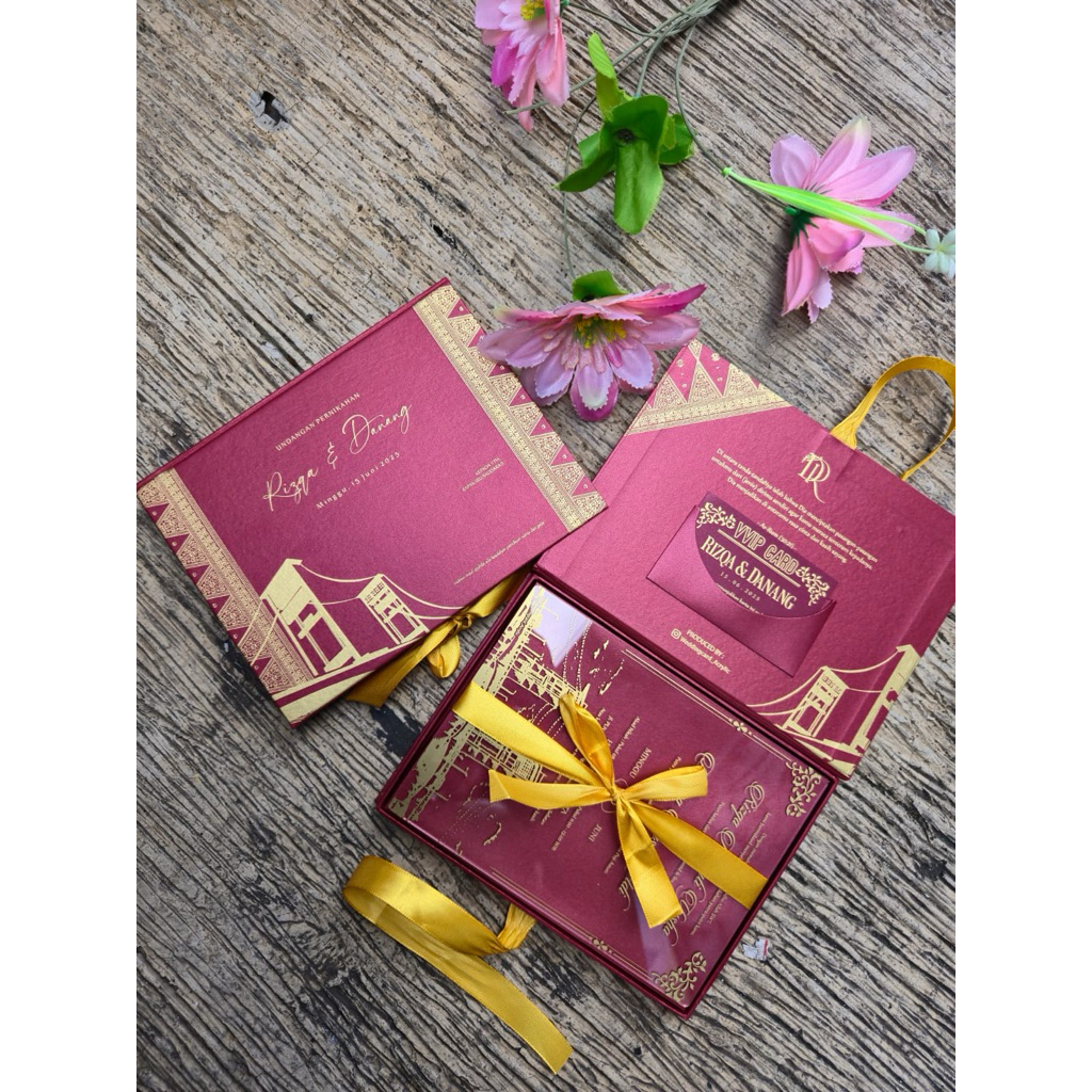 Undangan Akrilik tebal 2mm + HardBox minimal 10pcs