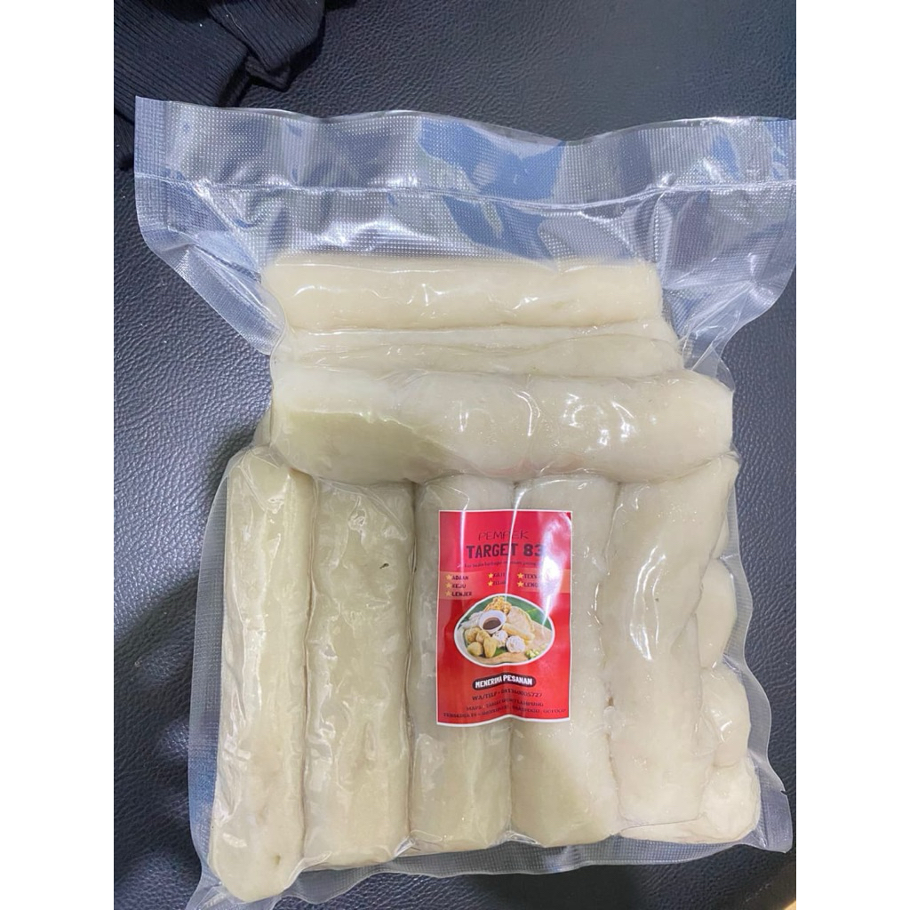 

Pempek ikan Frozen paket pesta | Lenjer besar isi 15 Lenjer extra cuko yang pedas dan kental