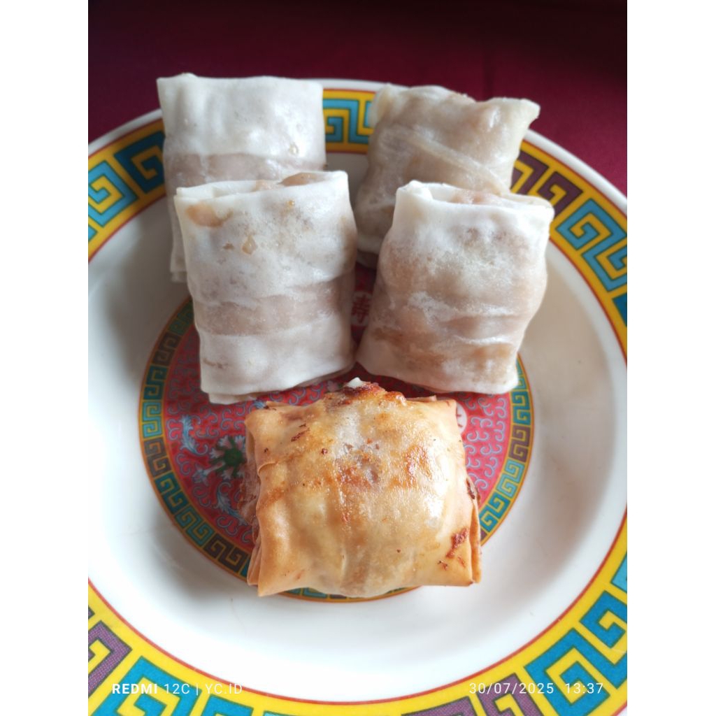 

DIMSUM KEJU LUMER FROZEN JUMBO 64-65GRAM DI KOTA TEGAL