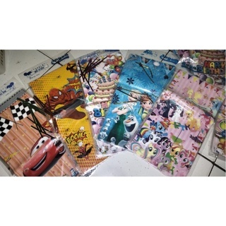 

Plastik snack karakter 1pack isi 10pcs UKURAN 18X35