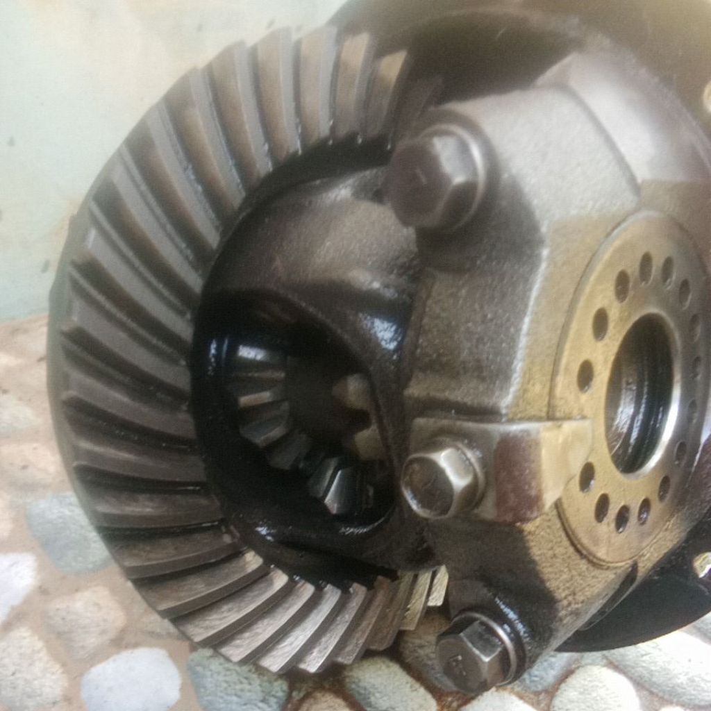 tongkol gardan L300/737(l300 bensin)