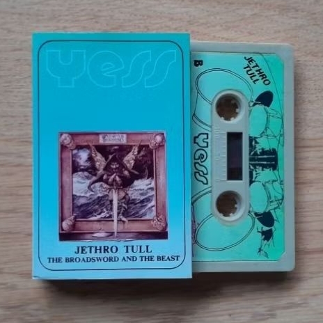 Kaset JETHRO TULL - The Broadsword And The Beast (Seri Yess No.393)