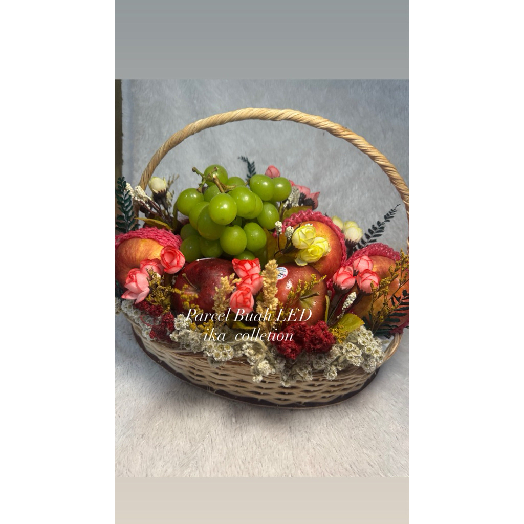 

Parcel Buah Premium Class LED & Hiasan bunga Endelweis estetik buah segar untuk Wedding