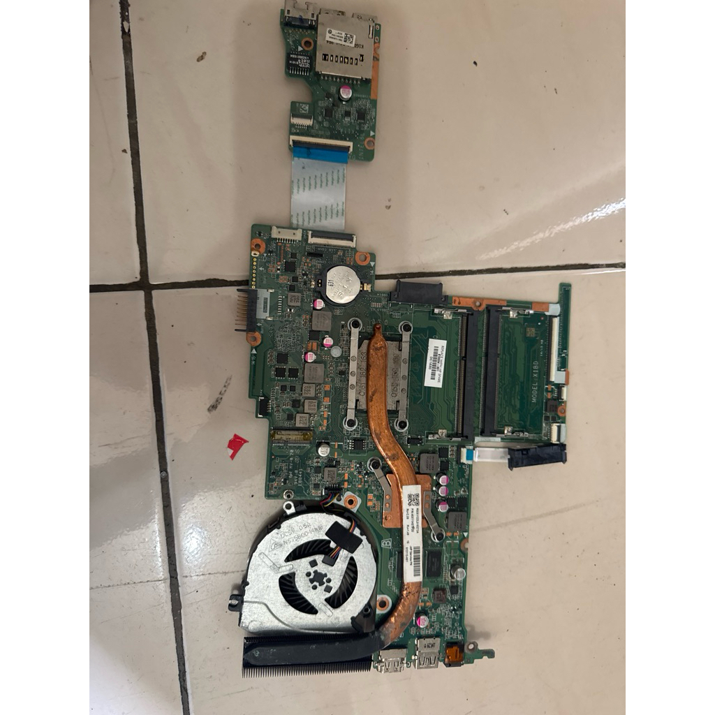 mainbord HP pavilion 14-ab129TX core i5 gen6 mati