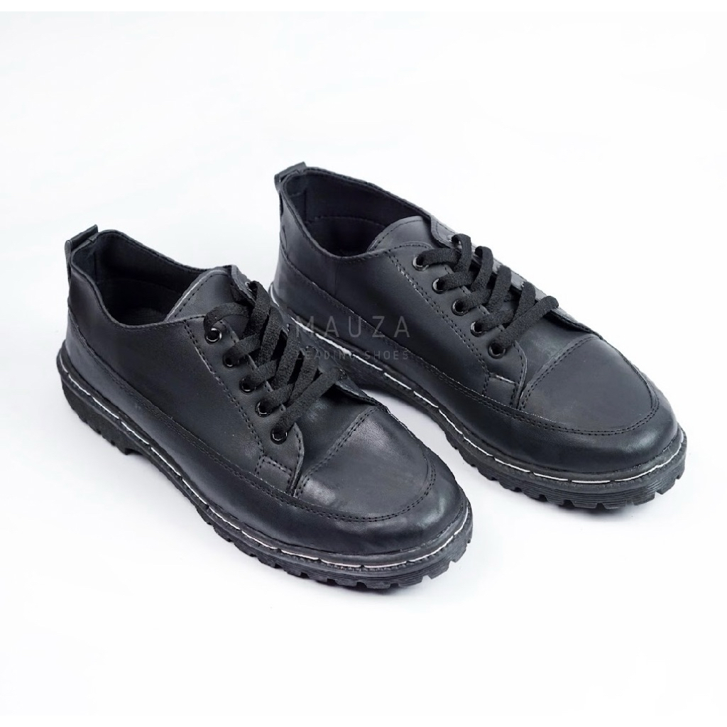 sepatu docmart  pria hitam sol jahit tembus